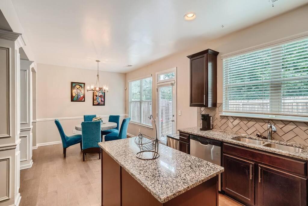 הוילה Collinsville Luxury Townhouse In Atlanta Suburb מראה חיצוני תמונה